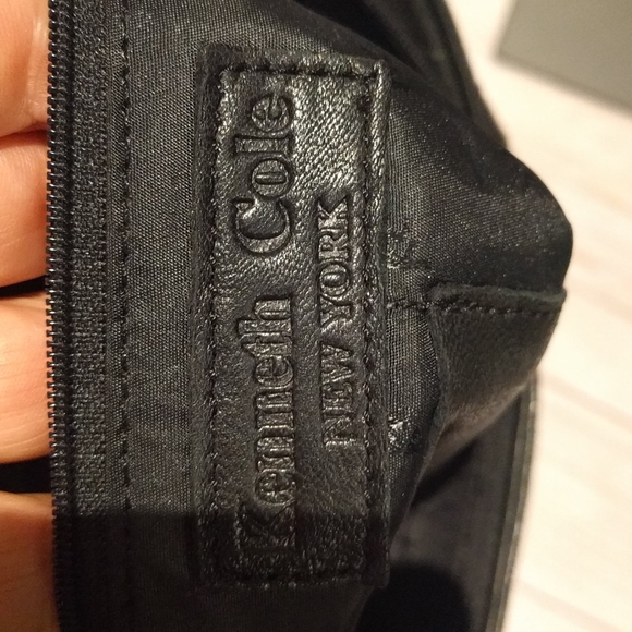 🌸 Beautiful genuine leather bag by Kenneth Cole - Picture 7 of 8